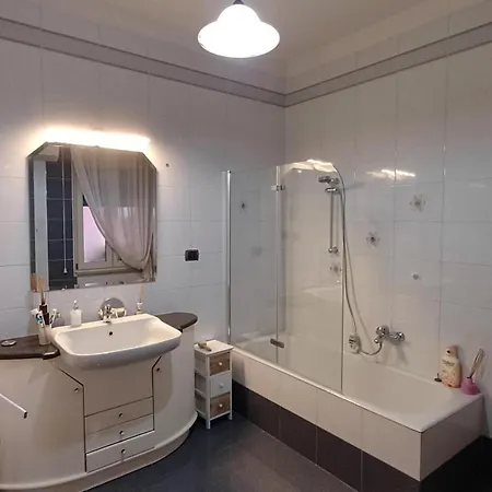 A Casa Di Geri فندق مبيت وإفطار ياتّيباليا